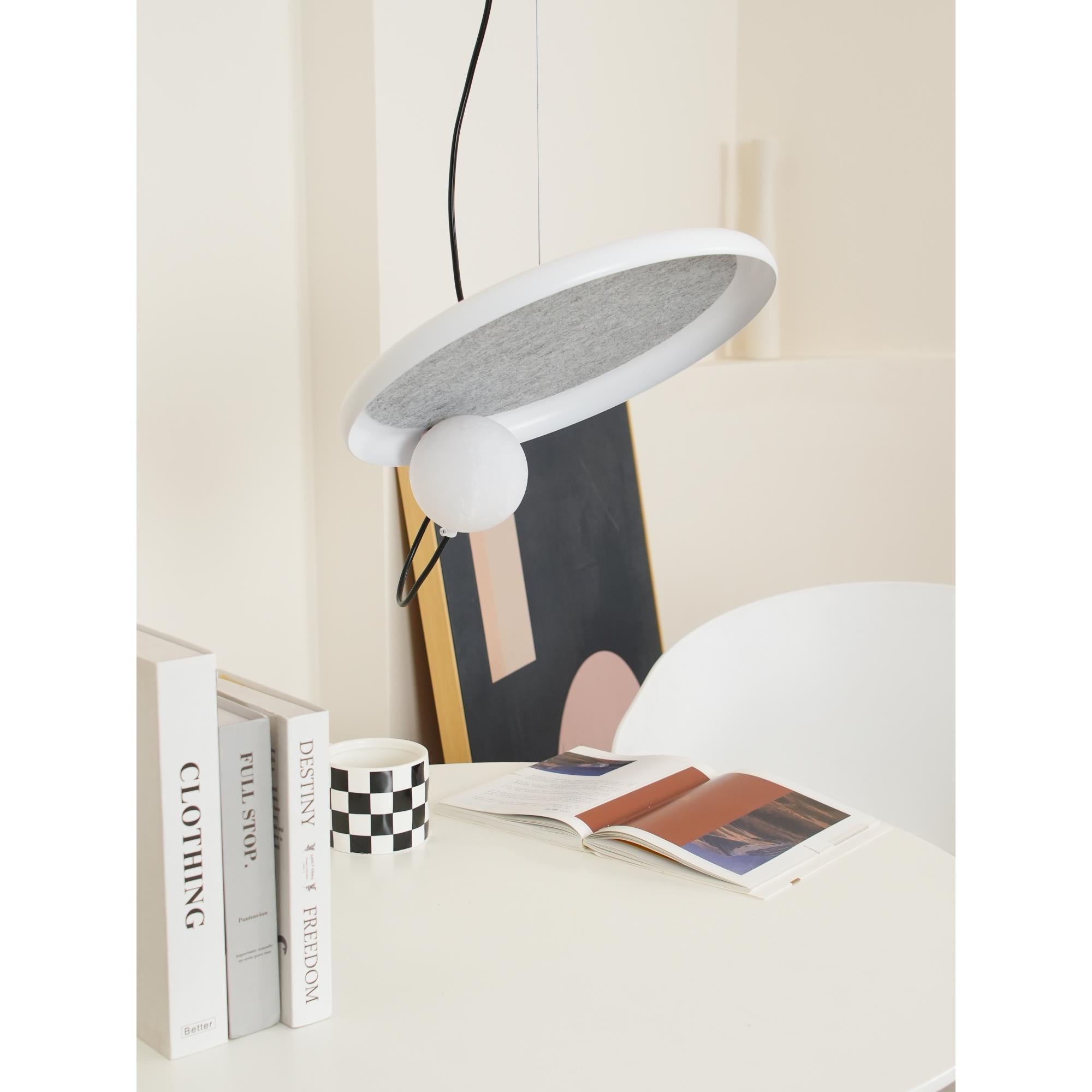 Lampe à suspension en fil