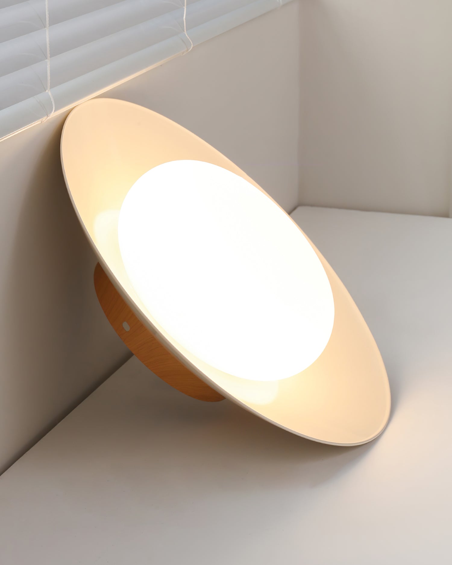 Bomba Ceiling Light