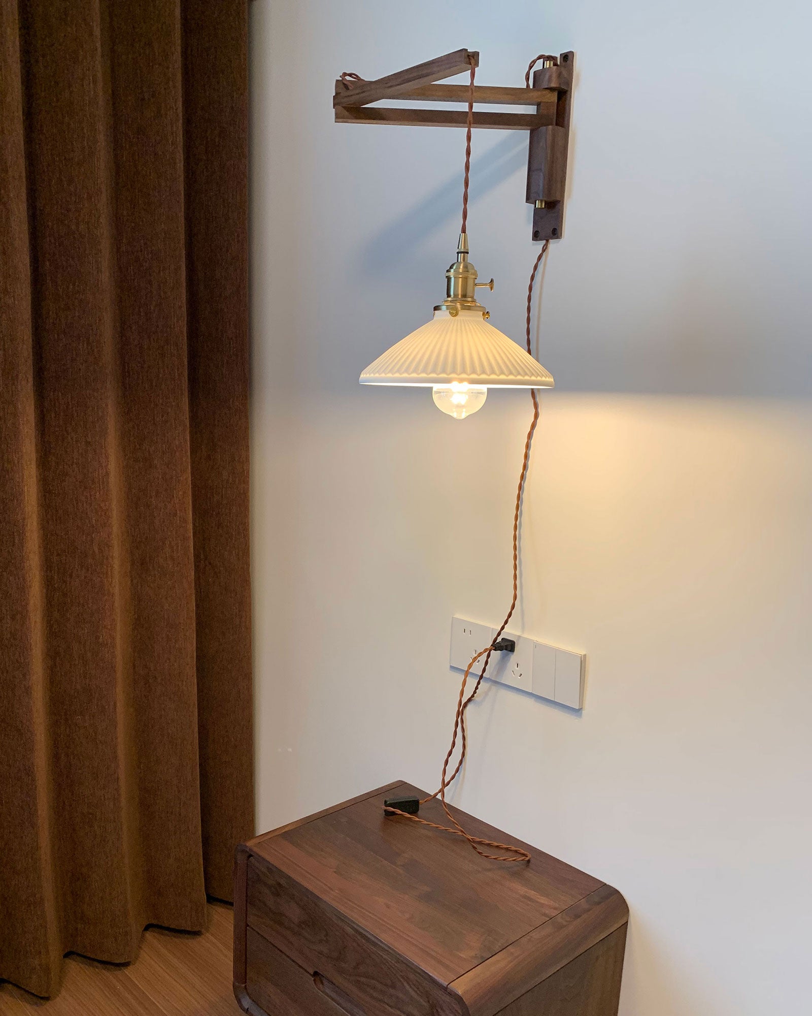 Walnut Telescopic Wall Lamp