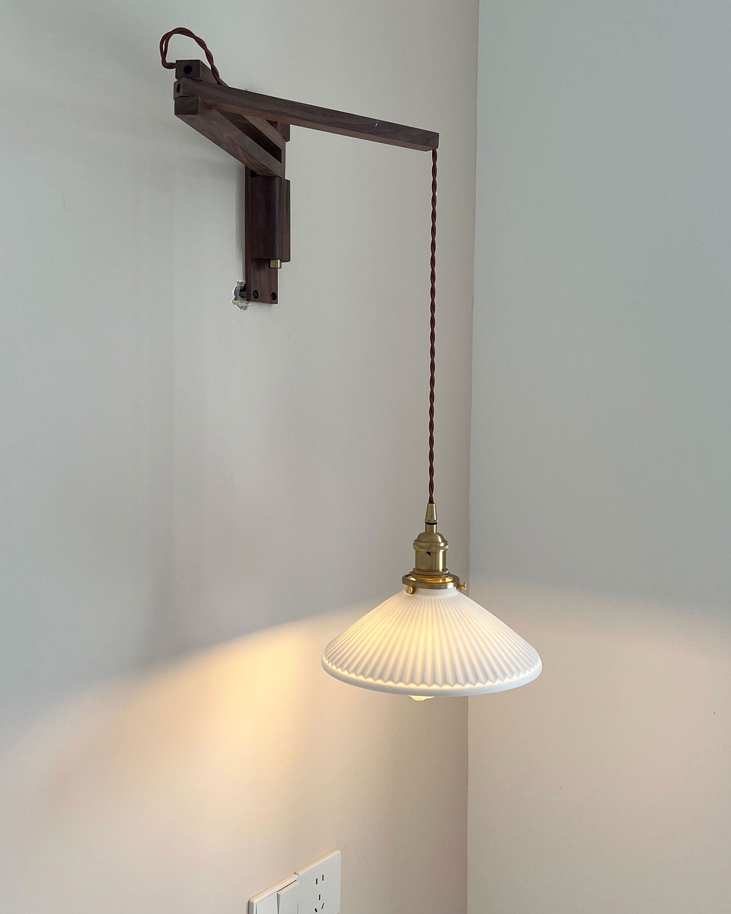 Walnut Telescopic Wall Lamp