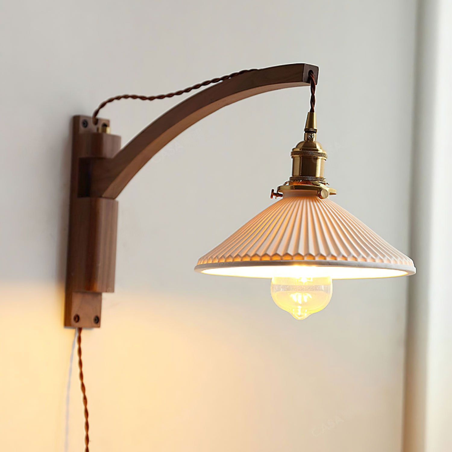 Walnut Telescopic Wall Lamp