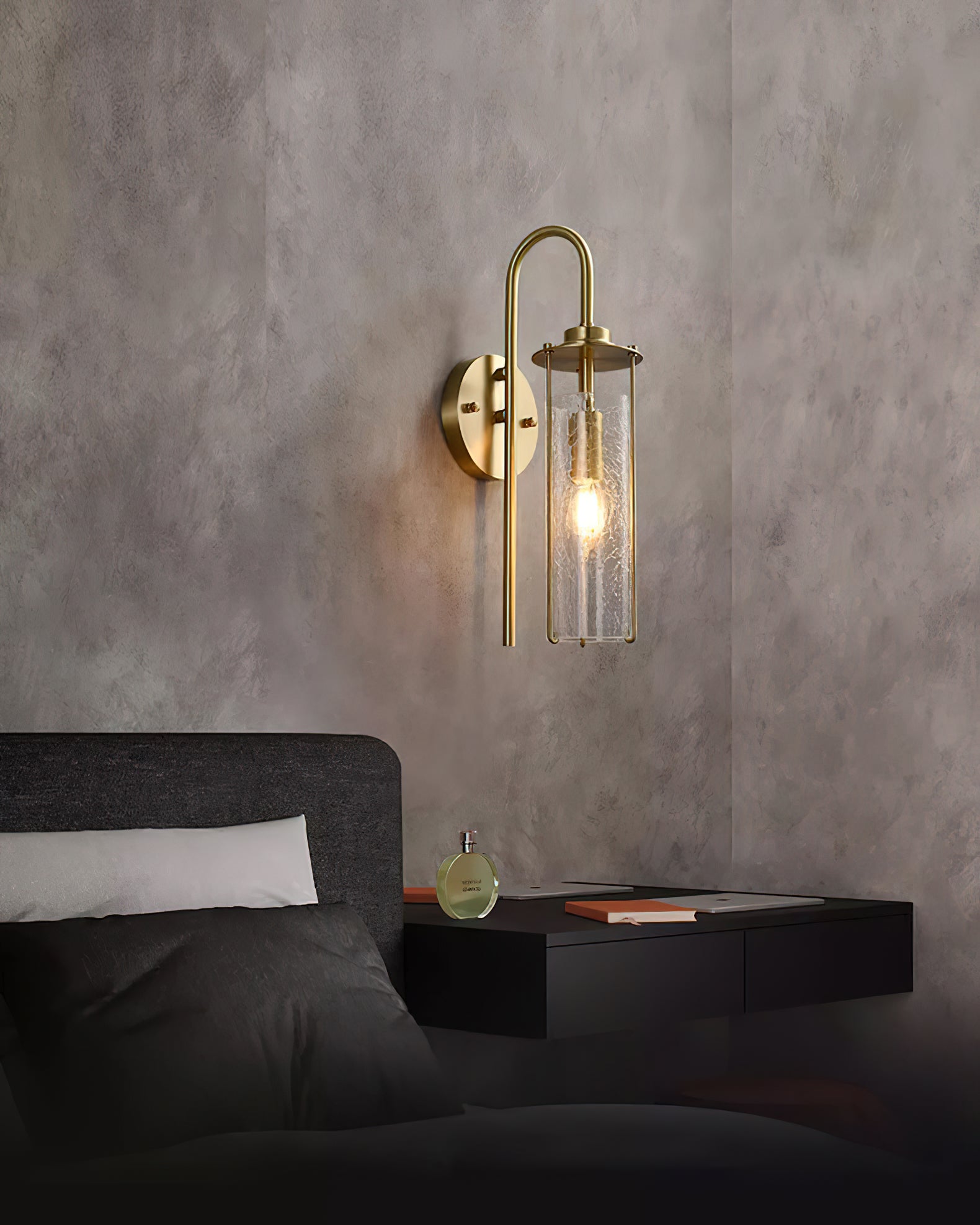 Skye Wall Lamp