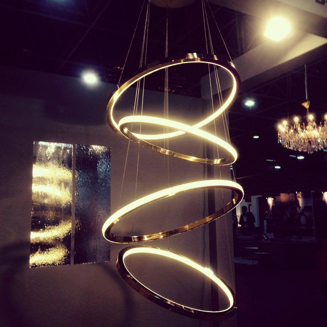 Aura Chandelier 