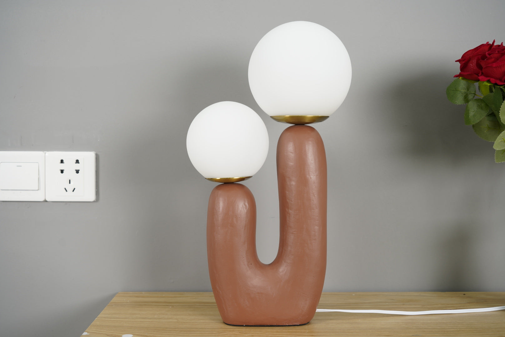 Oo Rough Table Lamp