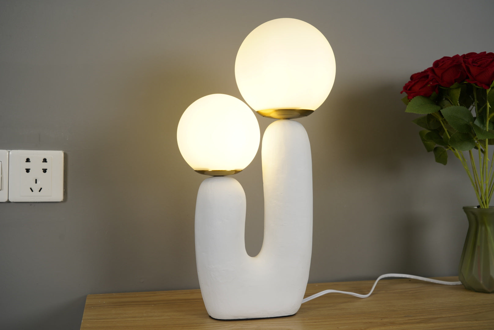 Oo Rough Table Lamp