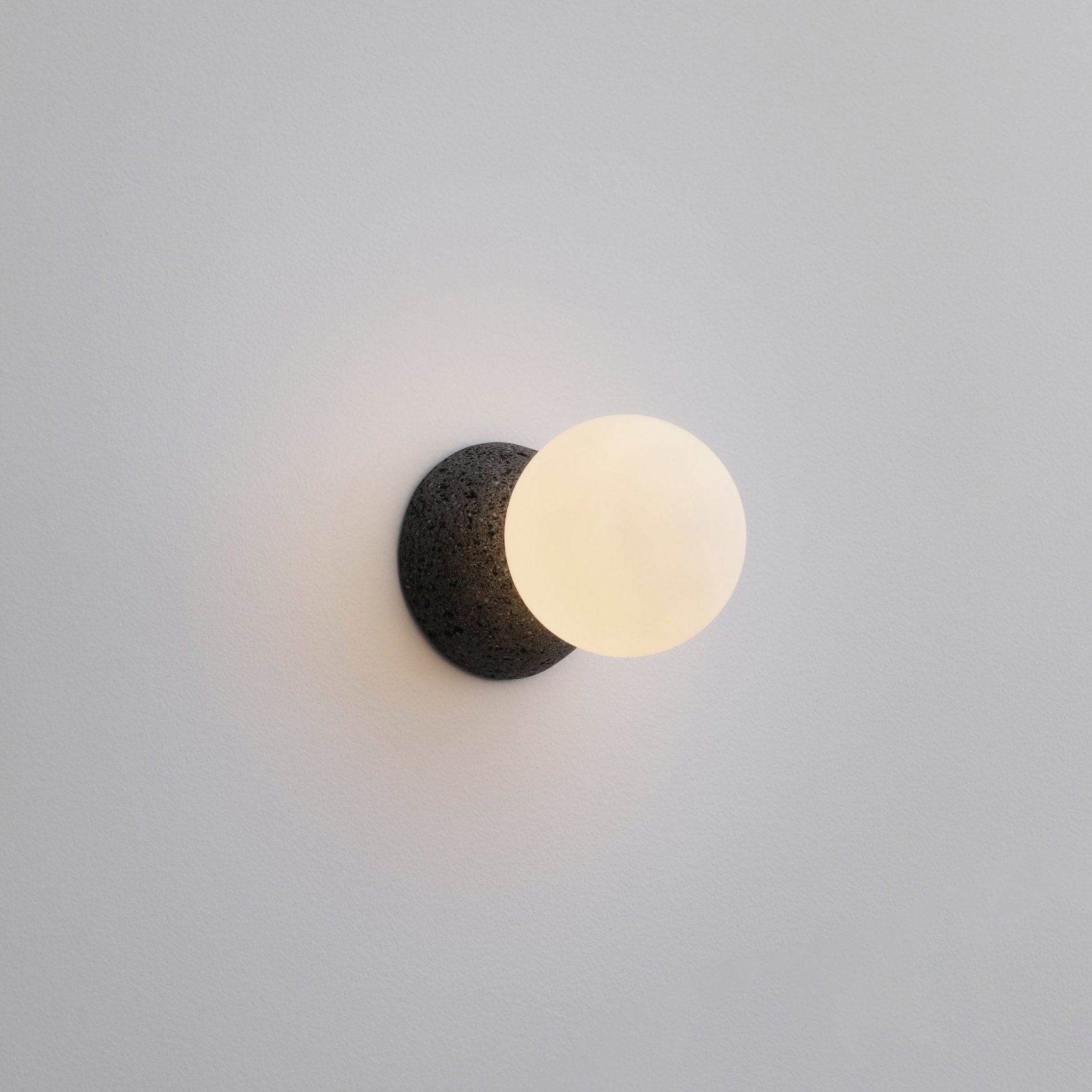 Origo Wall Lamp