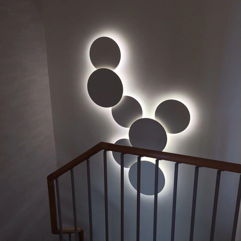 PUCK WALL ART | Fluorescent wall light 