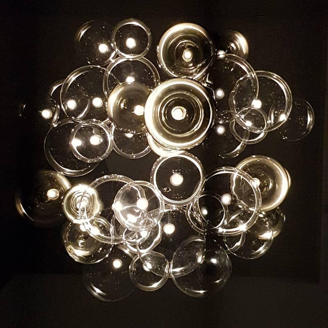 Random pendant light 