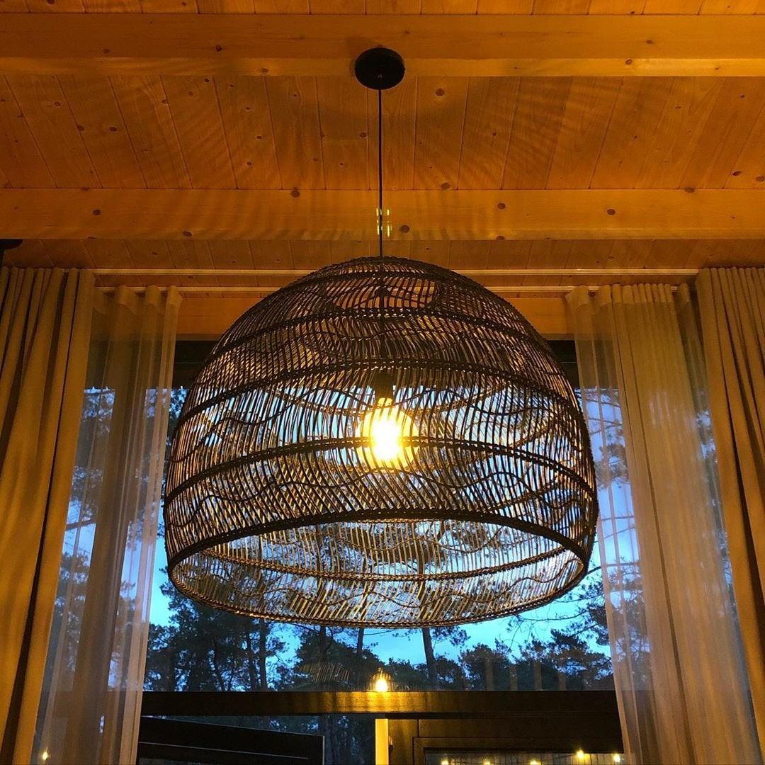 Wicker pendant lamp 