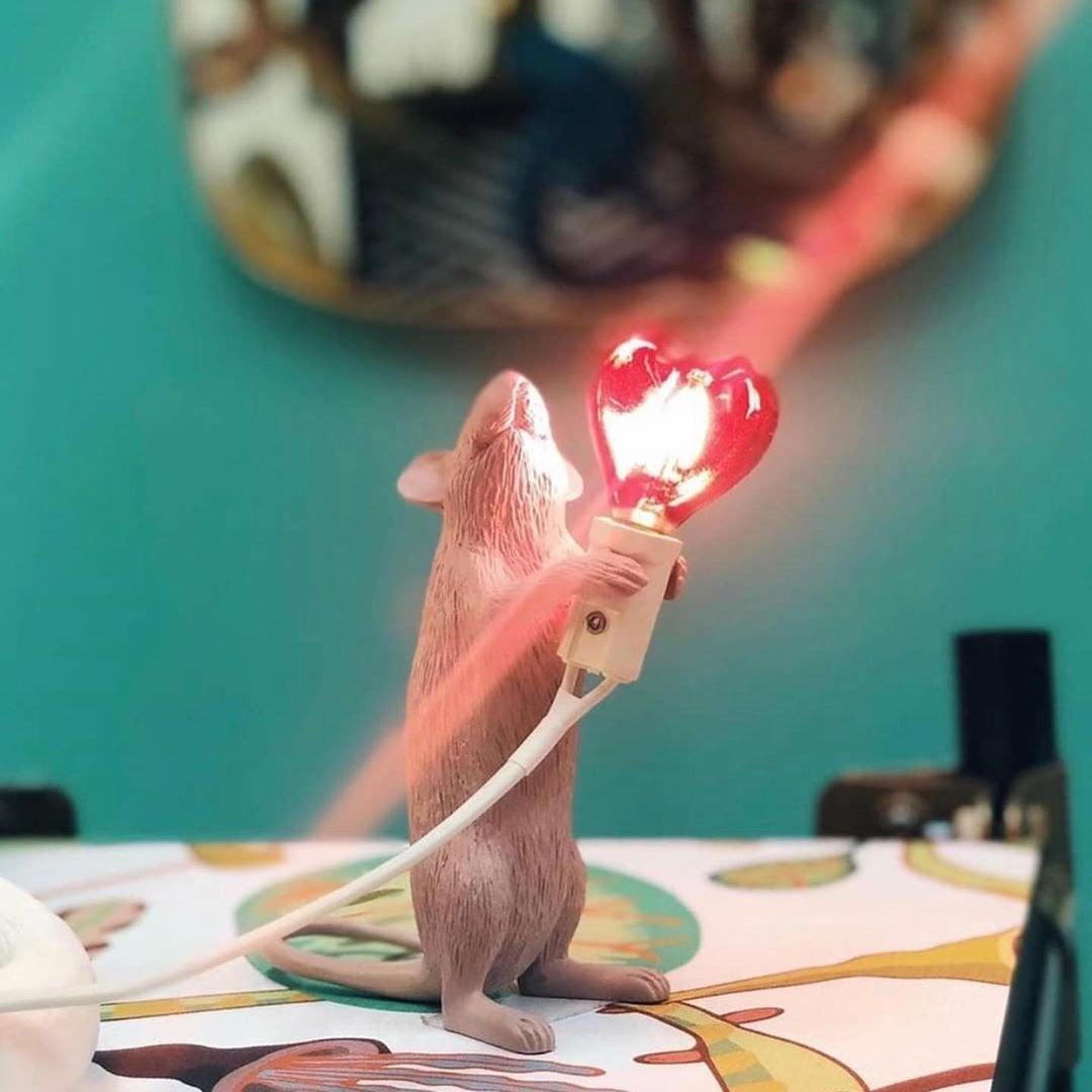 Mouse table lamp