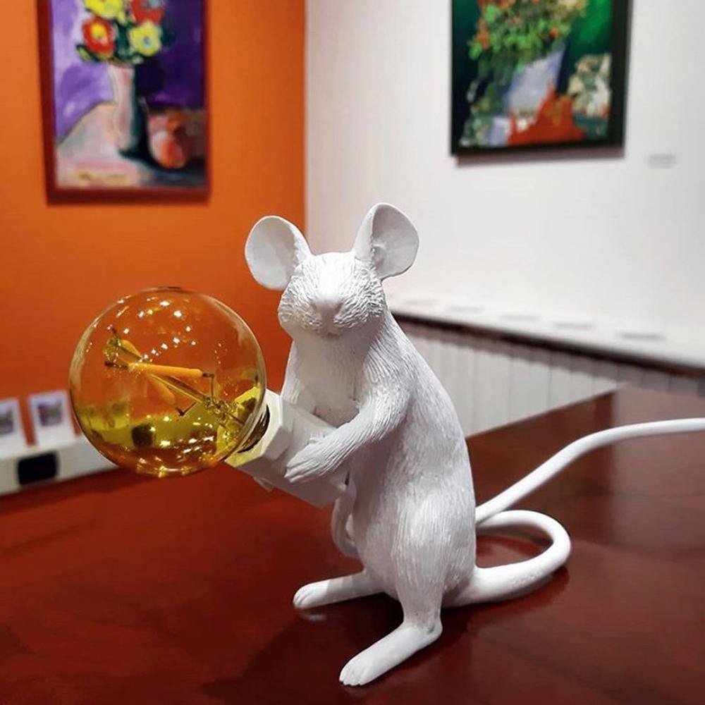 Mouse table lamp